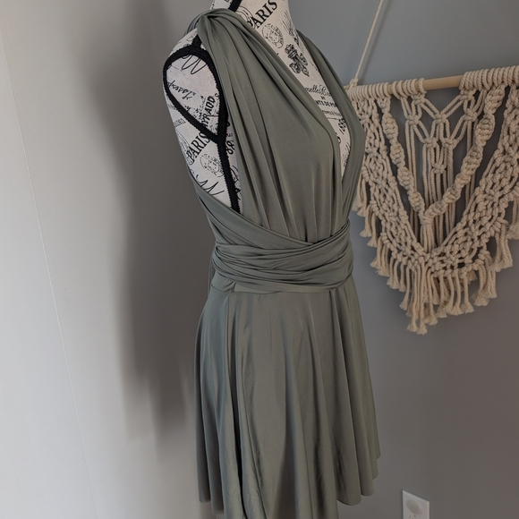 Xenia Boutique Backless Sage Green The Perfect Date Dress Small 4 Halter Multi - Picture 10 of 16